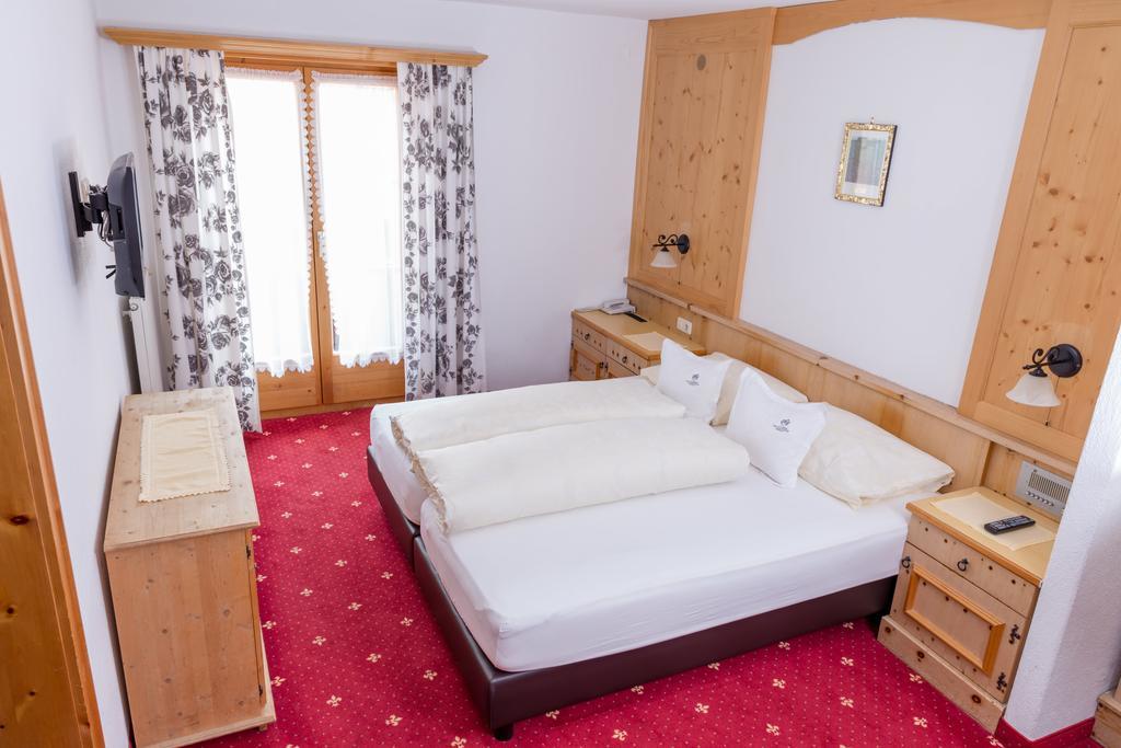Hotel Tirolerhof Serfaus Kültér fotó